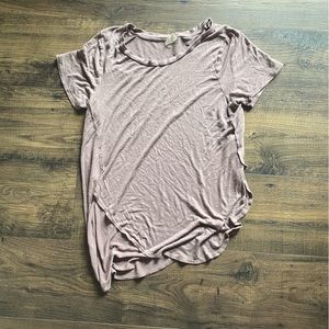 Dolphin hem t shirt